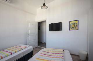 Хостелы Hostel Musala Варна Двухместный номер Делюкс с 1 кроватью или 2 отдельными кроватями-2