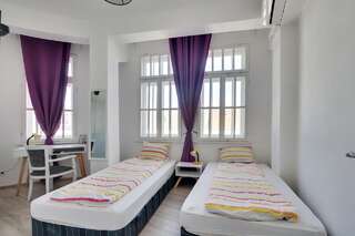 Хостелы Hostel Musala Варна Двухместный номер Делюкс с 1 кроватью или 2 отдельными кроватями-4