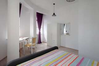 Хостелы Hostel Musala Варна Двухместный номер с 1 кроватью и общей ванной комнатой-2