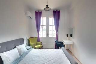 Хостелы Hostel Musala Варна Двухместный номер Делюкс с 1 кроватью и балконом-1